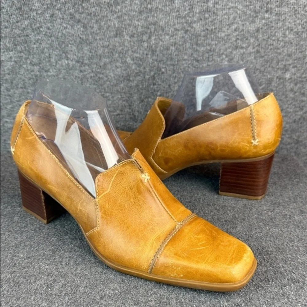 Vintage Made in Brazil Distressed Block Heel Leather Shoes 9.5M